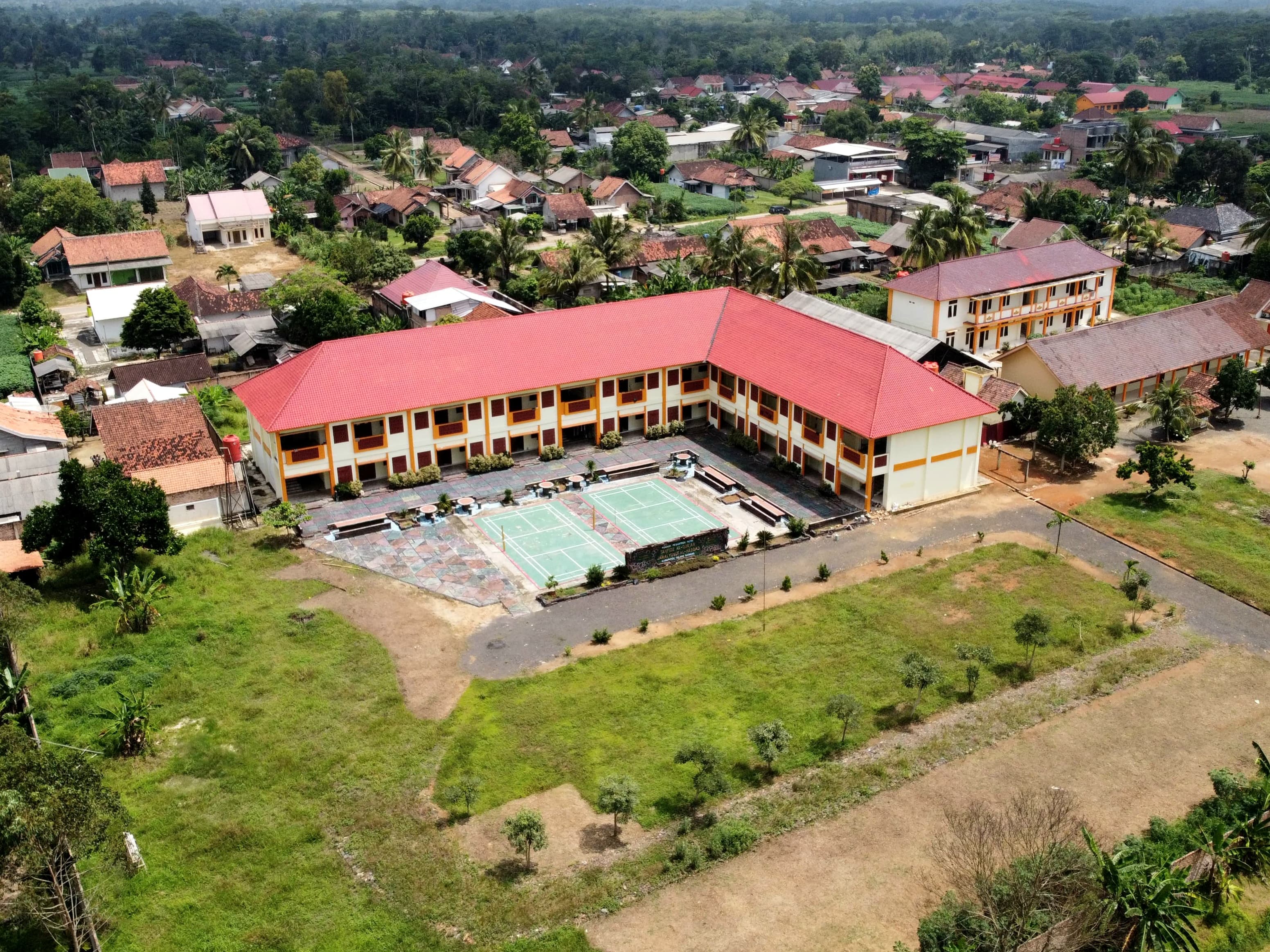 Foto Udara Gedung Pesantren PPTQ Jamal Yusuf Al-Haddad